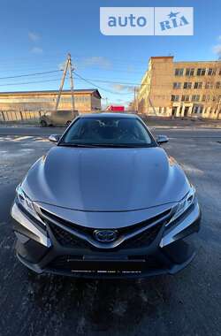 Toyota Camry 2019