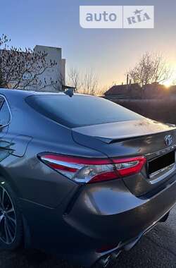 Седан Toyota Camry 2019 в Охтирці