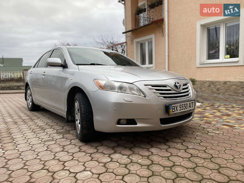 Седан Toyota Camry 2008 в Каменец-Подольском