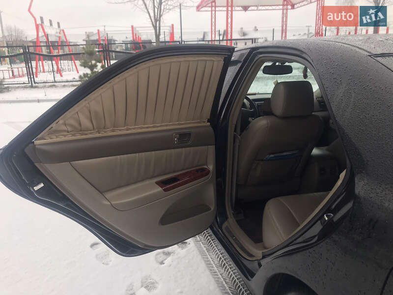 Седан Toyota Camry 2004 в Києві