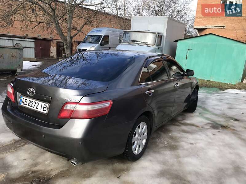 Седан Toyota Camry 2006 в Виннице