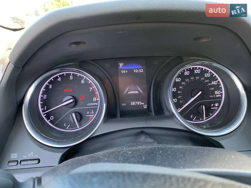 Седан Toyota Camry 2019 в Кременчуці