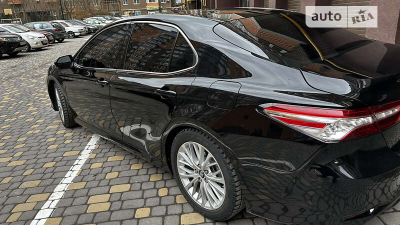Седан Toyota Camry 2017 в Вінниці