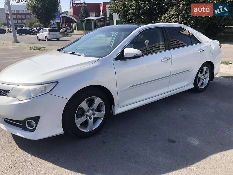 Седан Toyota Camry 2012 в Тернополе фото 12 Седан Toyota Camry 2012 в Тернополе