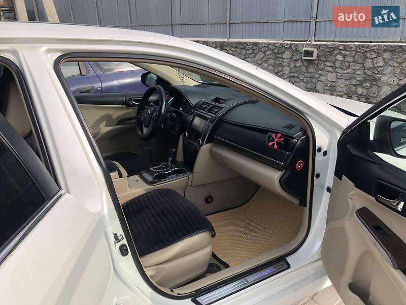 Седан Toyota Camry 2012 в Тернополе фото 17 Седан Toyota Camry 2012 в Тернополе