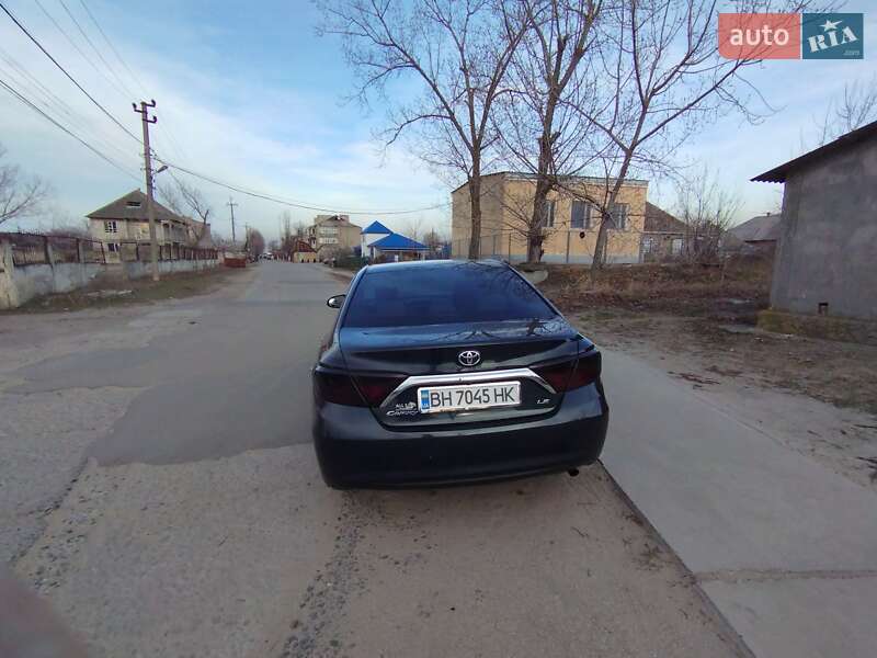 Седан Toyota Camry 2015 в 