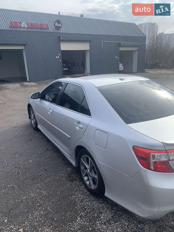 Седан Toyota Camry 2014 в Харькове фото 2 Седан Toyota Camry 2014 в Харькове