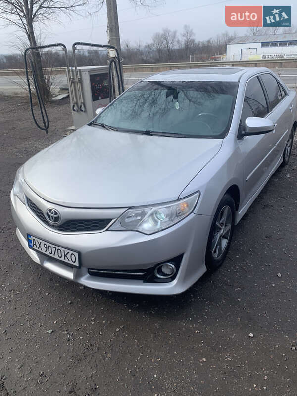 Седан Toyota Camry 2014 в Харькове фото 6 Седан Toyota Camry 2014 в Харькове