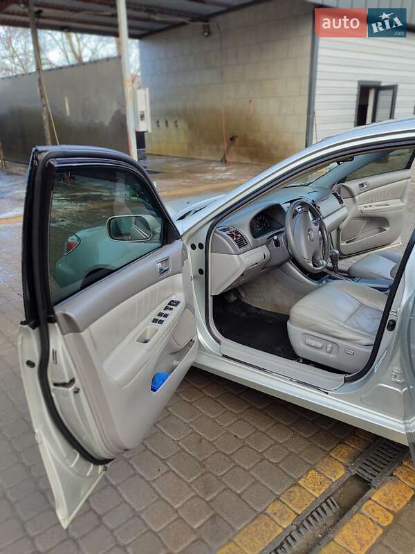 Седан Toyota Camry 2004 в Рокитном