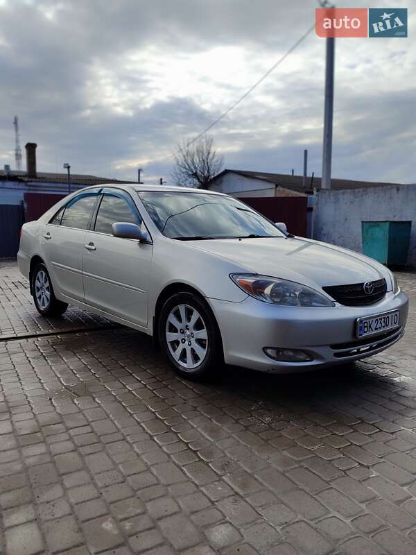 Toyota Camry 2004
