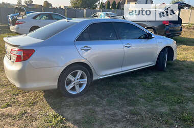 Седан Toyota Camry 2012 в Тернополе