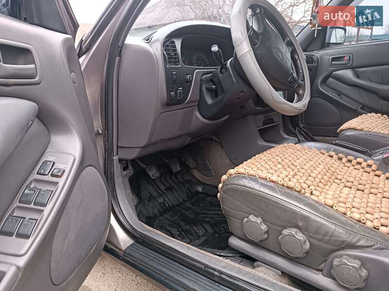 Седан Toyota Camry 1994 в Доманевке