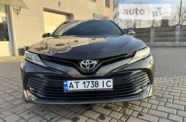 Седан Toyota Camry 2020 в Ивано-Франковске