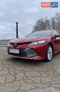 Toyota Camry 2019