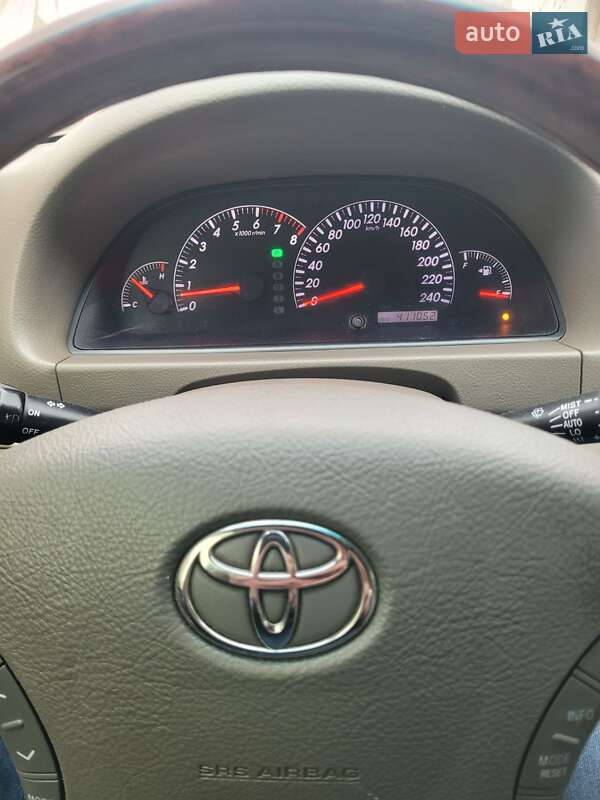 Седан Toyota Camry 2005 в Кривом Озере