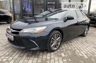 Седан Toyota Camry 2016 в Львове