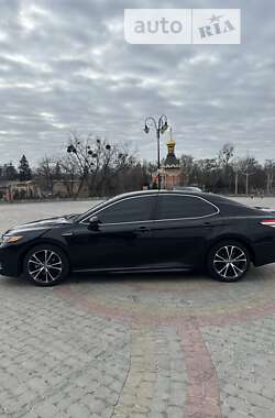 Седан Toyota Camry 2020 в Харькове