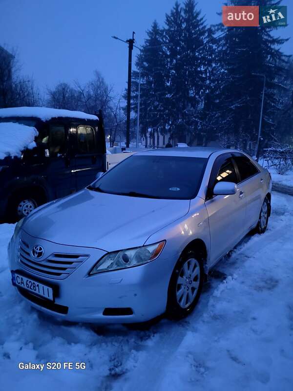 Седан Toyota Camry 2008 в Киеве
