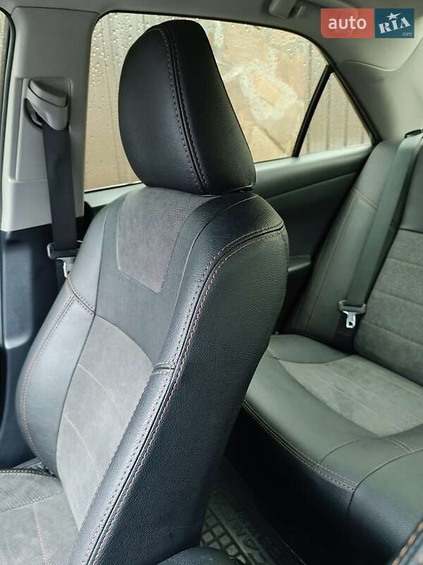 Седан Toyota Camry 2016 в Киеве фото 4 Седан Toyota Camry 2016 в Киеве