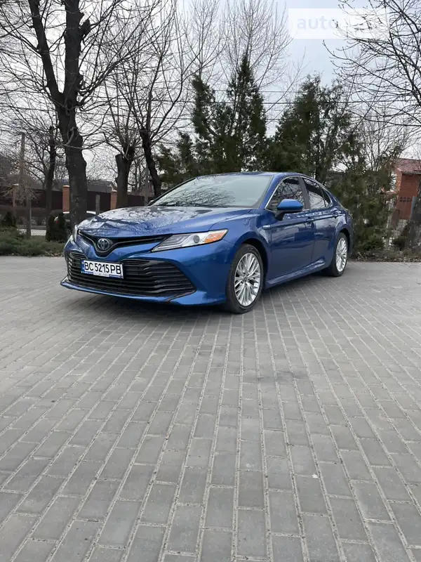 Toyota Camry 2019