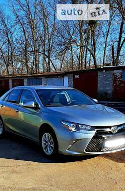 Toyota Camry 2015