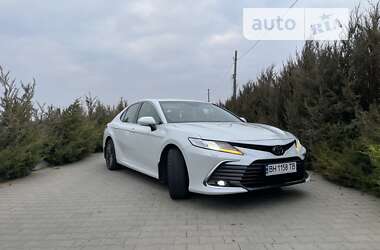 Toyota Camry 2021