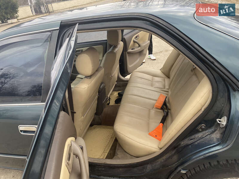 Седан Toyota Camry 1998 в Харькове