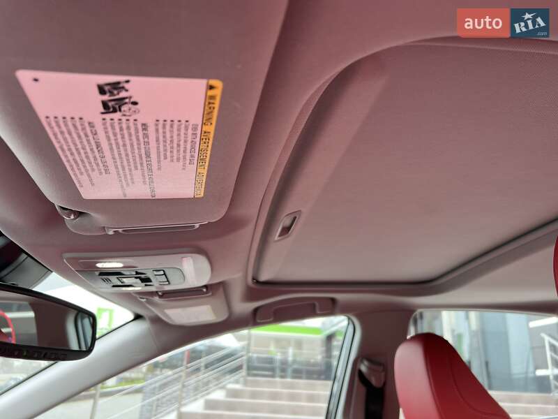 Седан Toyota Camry 2020 в Львове