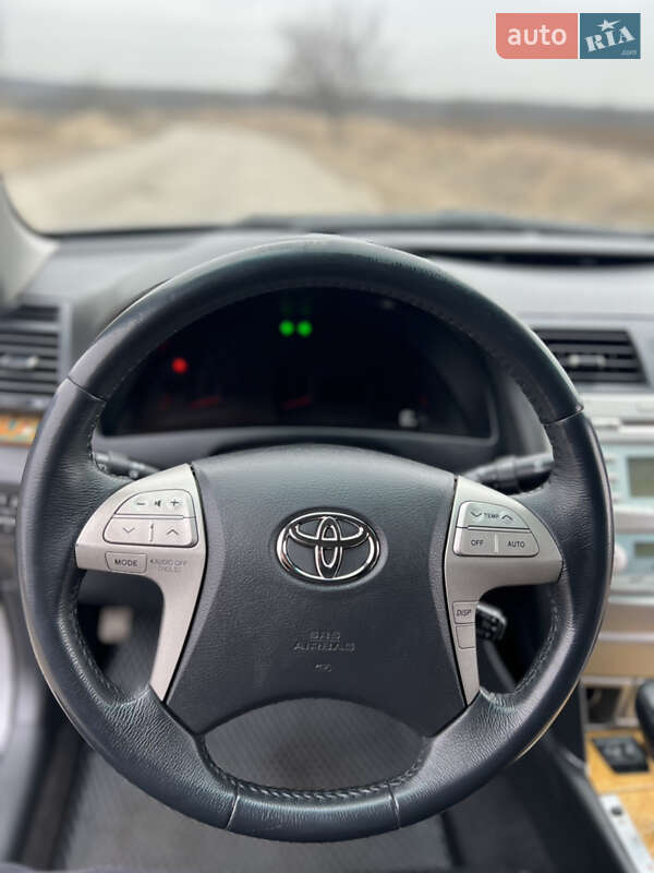 Седан Toyota Camry 2006 в Харькове