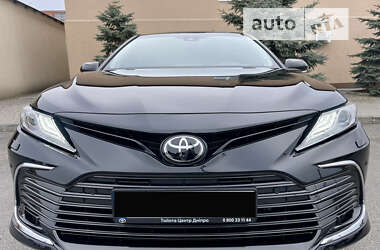 Седан Toyota Camry 2021 в Днепре