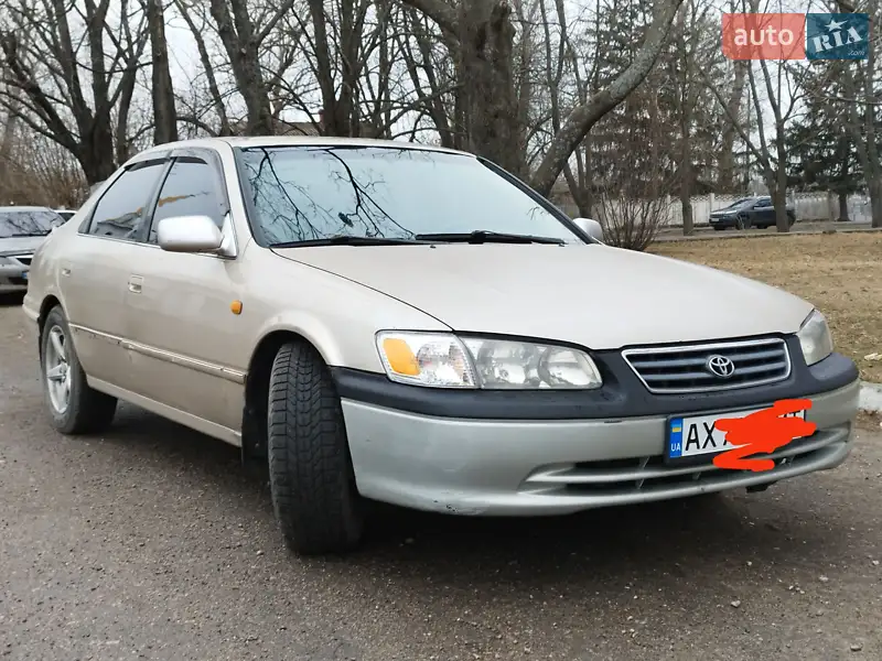 Toyota Camry 1998
