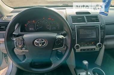 Седан Toyota Camry 2014 в Прилуках