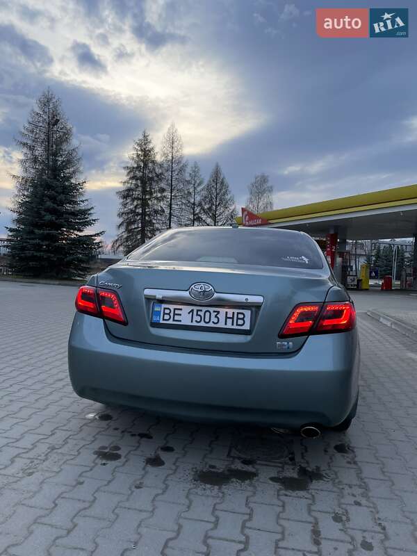 Седан Toyota Camry 2010 в Миколаєві