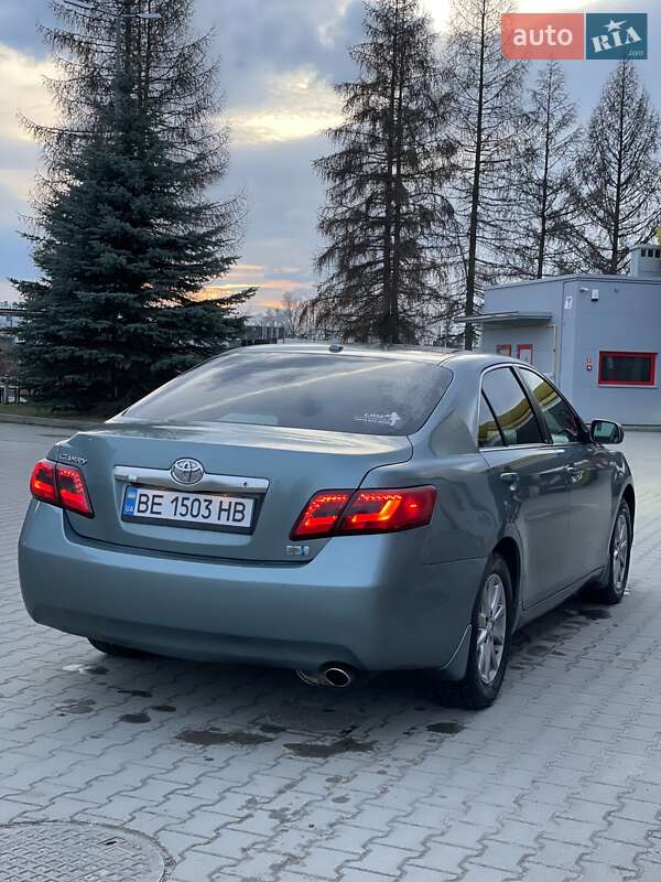 Седан Toyota Camry 2010 в Миколаєві