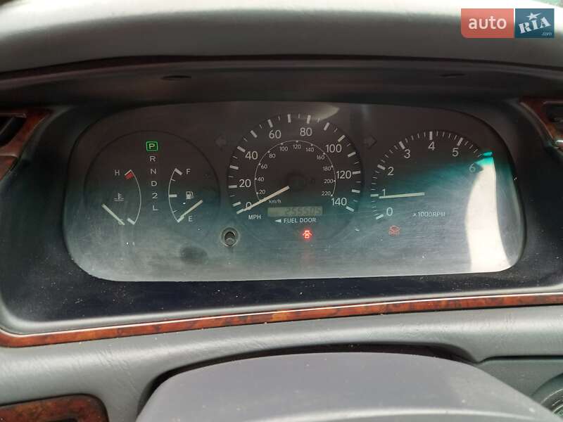 Седан Toyota Camry 2001 в Черкасах