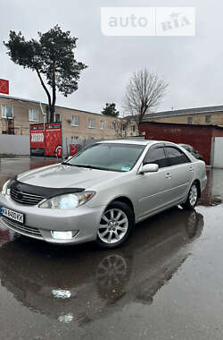 Седан Toyota Camry 2004 в Києві