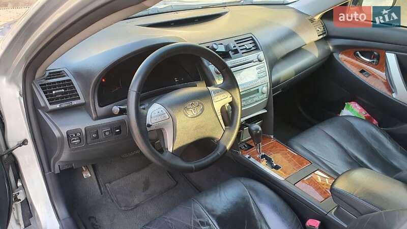 Седан Toyota Camry 2008 в Черновцах
