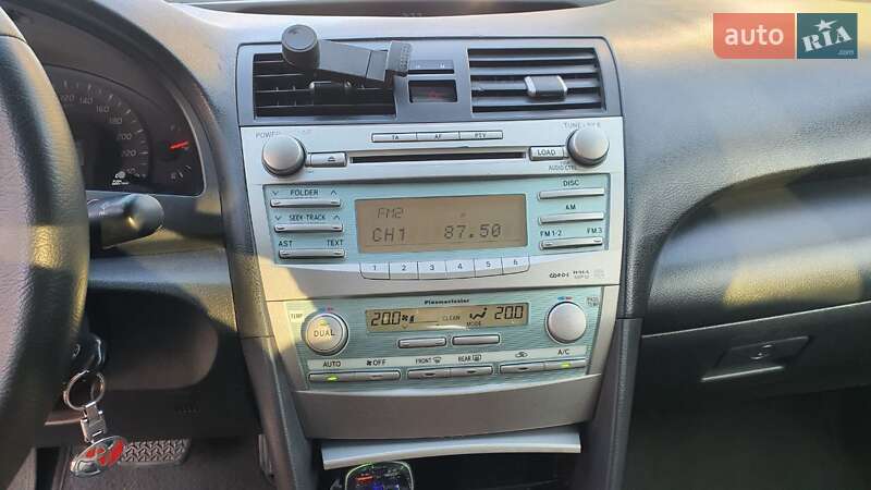 Седан Toyota Camry 2008 в Черновцах