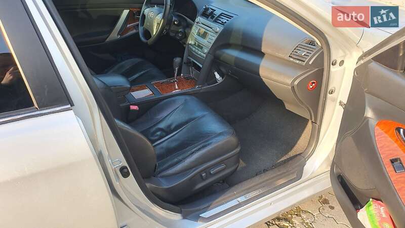 Седан Toyota Camry 2008 в Черновцах