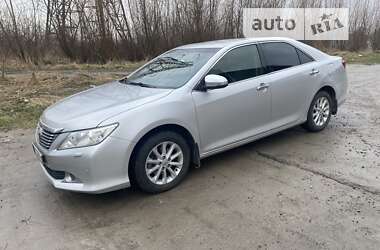 Toyota Camry 2012