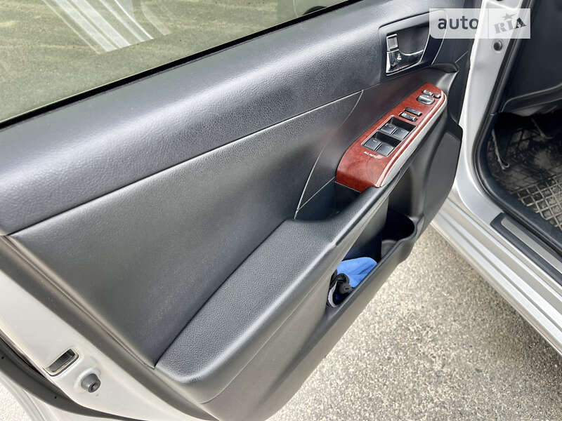 Седан Toyota Camry 2011 в Каменском