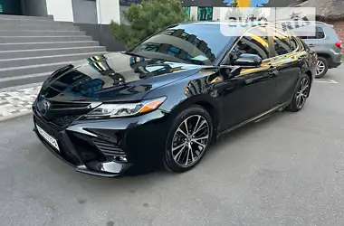 Toyota Camry 2017