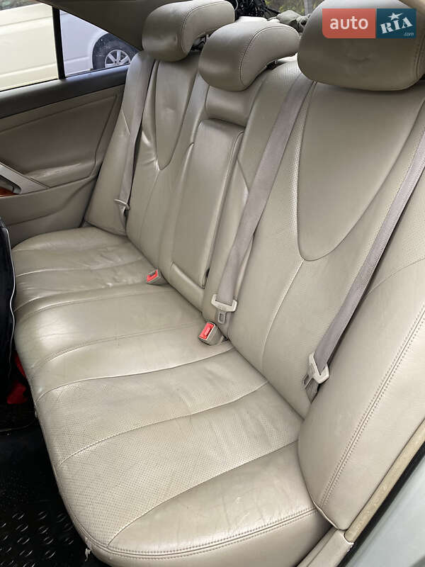 Седан Toyota Camry 2008 в Киеве