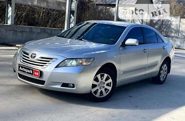 Седан Toyota Camry 2009 в Києві