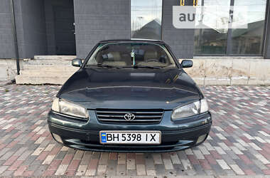 Седан Toyota Camry 1998 в Одесі