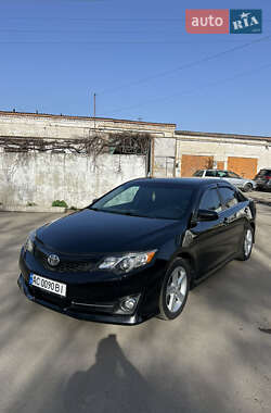 Седан Toyota Camry 2012 в Луцьку