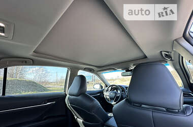 Седан Toyota Camry 2018 в 