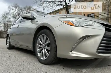 Toyota Camry 2015