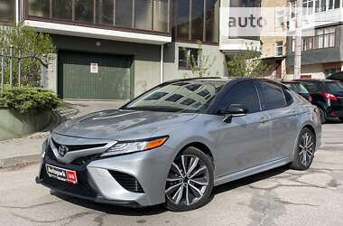 Седан Toyota Camry 2018 в Вінниці