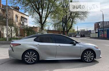 Седан Toyota Camry 2018 в Вінниці